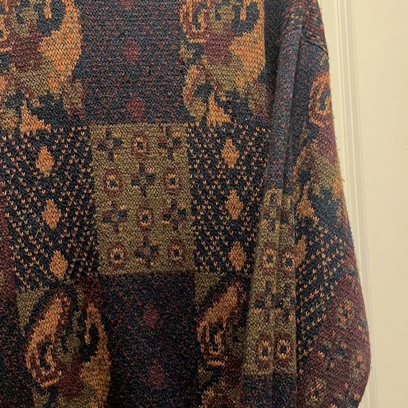 Knights Bridge Sweater - Picture 2 of 4